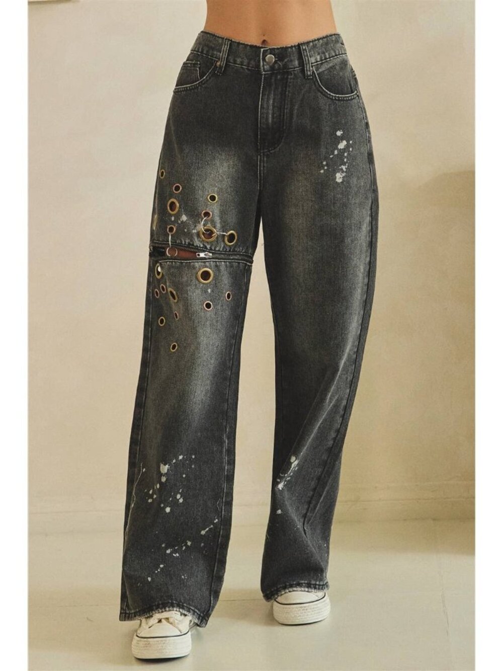 NWT Oli & Hali Black Wash Distressed Zipper Leg Jeans with Gold & Copper Grommet - Picture 12 of 14